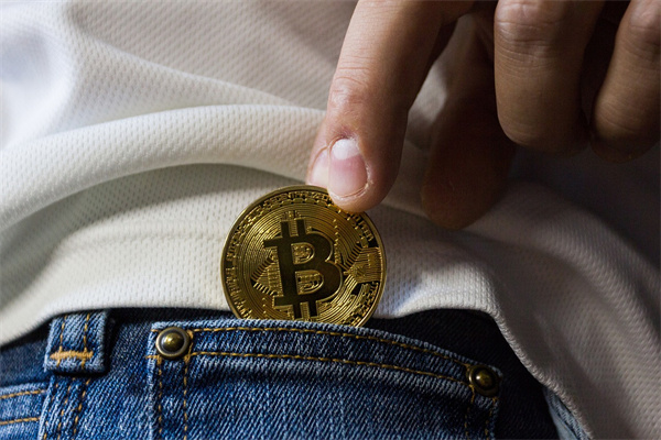 央行连续8个月增持黄金 机构普遍看好下半年A股表现